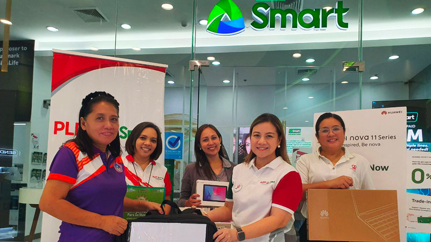 Surigao del Sur school goes digital with PLDT and Smart School in